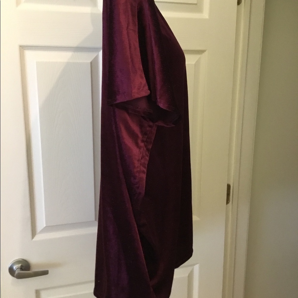 STEVE Madden topper OSFM burgundy w/sparkle - Picture 3 of 5